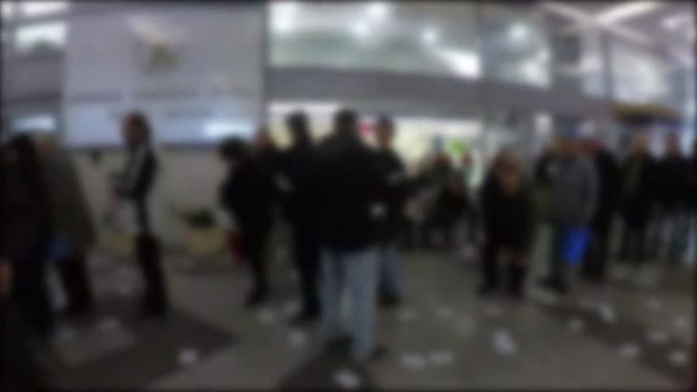 Βίντεο – ντοκουμέντο: Η στιγμή που ο Ρουβίκωνας κάνει «ντου» στα κεντρικά της ΔΕΗ